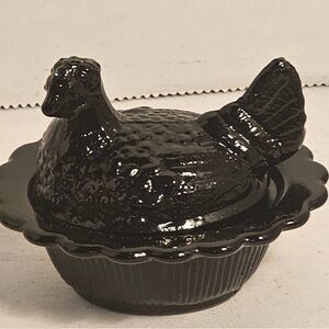 Black Mosser Glass Hen on Nest Dish
